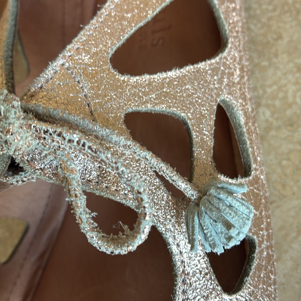 GENTLE SOULS by KENNETH COLE 'Brynn’ Leather Sandals, metallic bronze. 9.5M - Picture 7 of 16